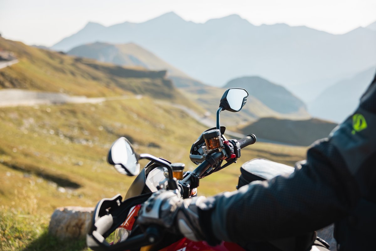 GESCHICHTEN AUS DER BIKERSZENE
