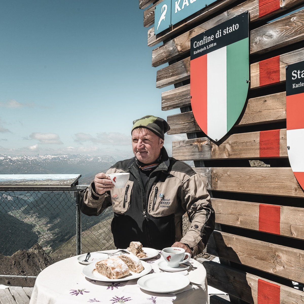 Genuss auf dem Karlesjoch.jpg